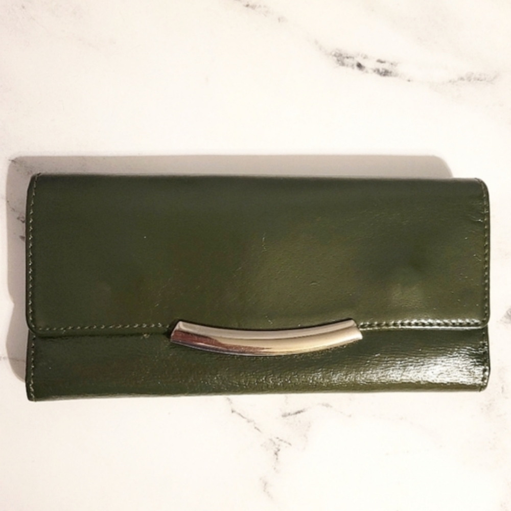 HOBO Int'l 'Sadie' Green Patent Leather Tri-Fold Wallet